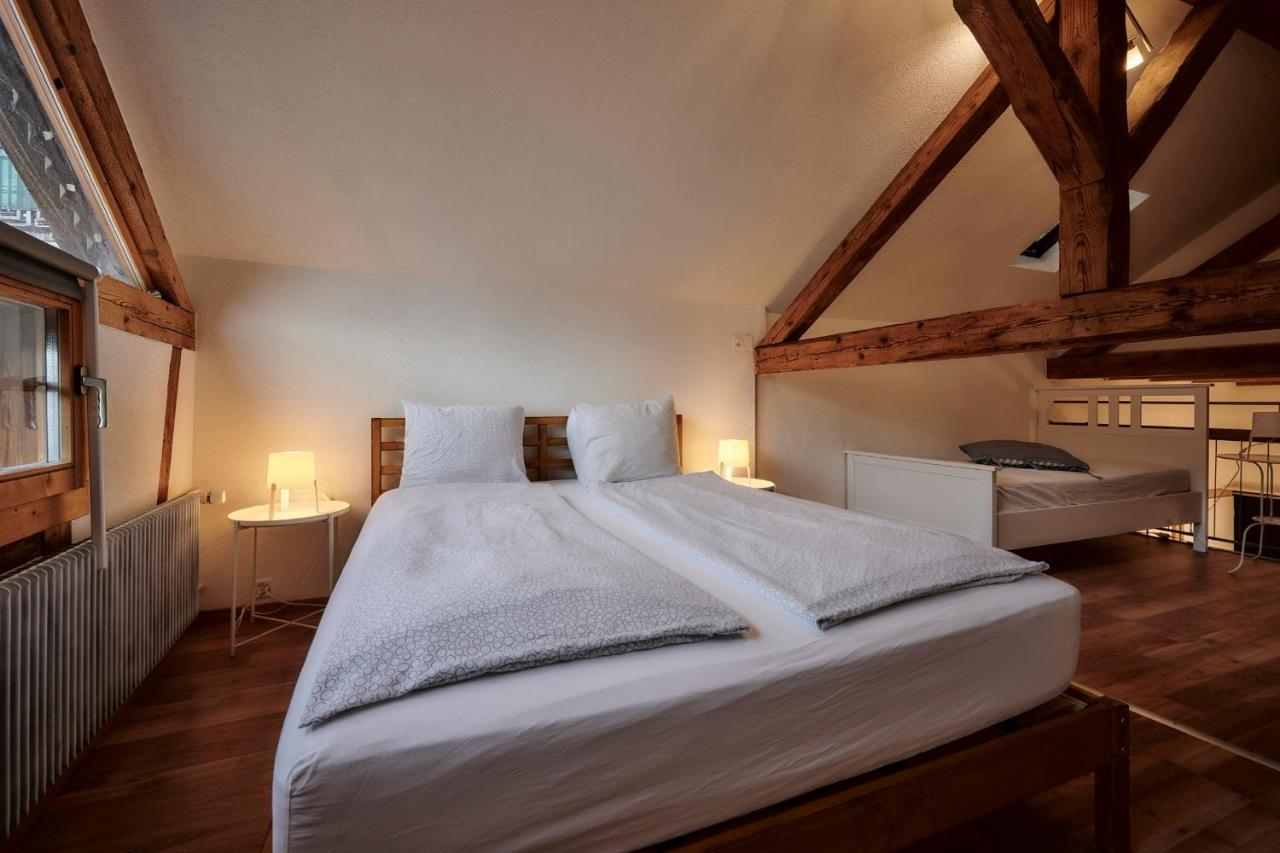 Lakeside Tiny House Brienz เบรียนส์ ภายนอก รูปภาพ
